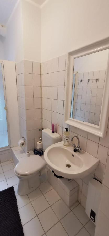 Modern Living In A Perfect Location Apartman Essen Kültér fotó